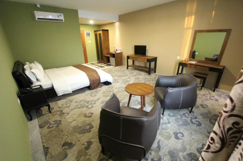 Nipah Island Resort Nagoya Exterior photo